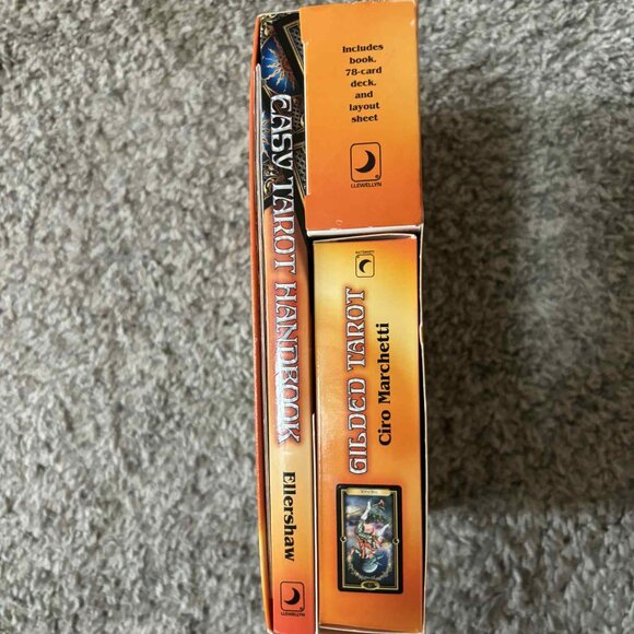 Like New Easy Tarot with Handbook with 78-Card Deck & Layout Sheet - Picture 4 of 4
